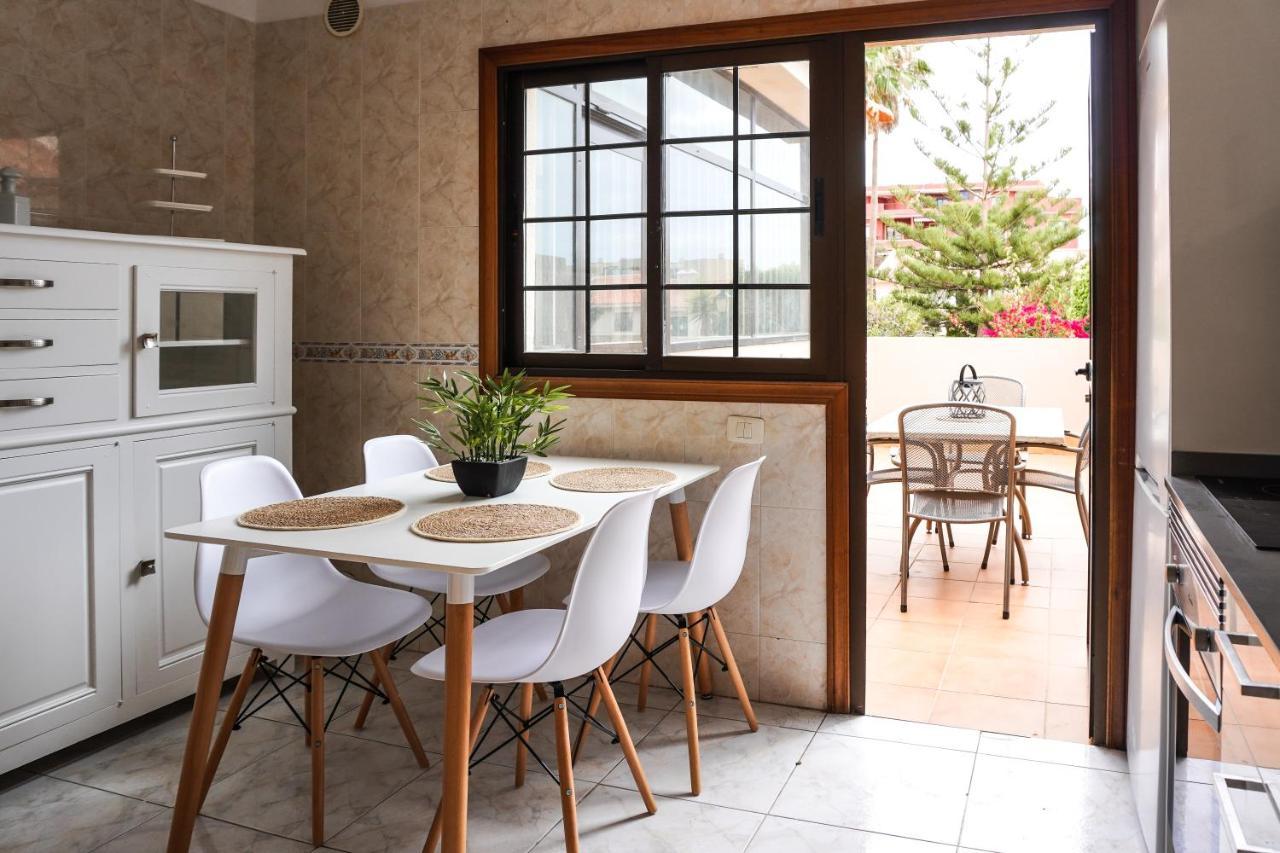 Bright House With Working Space * El Médano