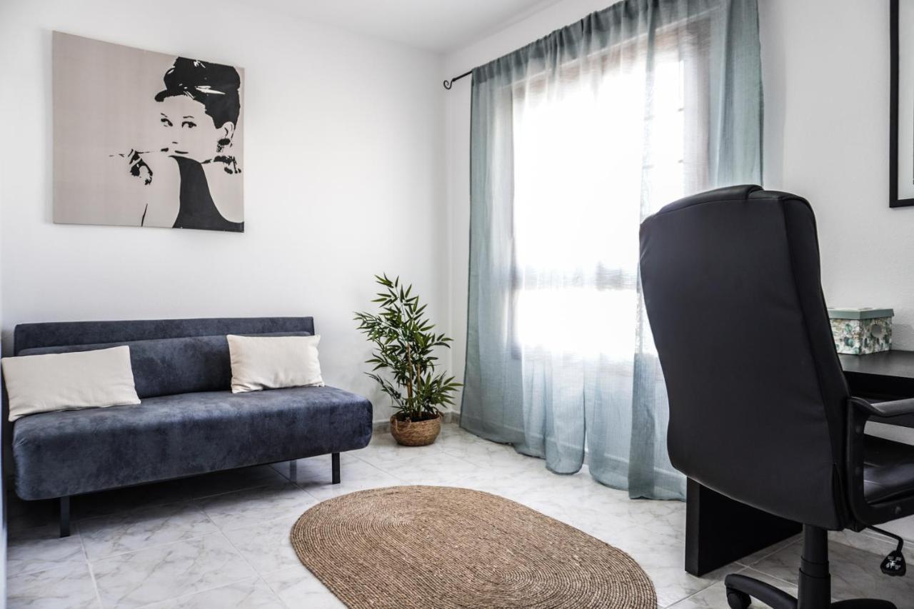 Bright House With Working Space Apartment El Médano