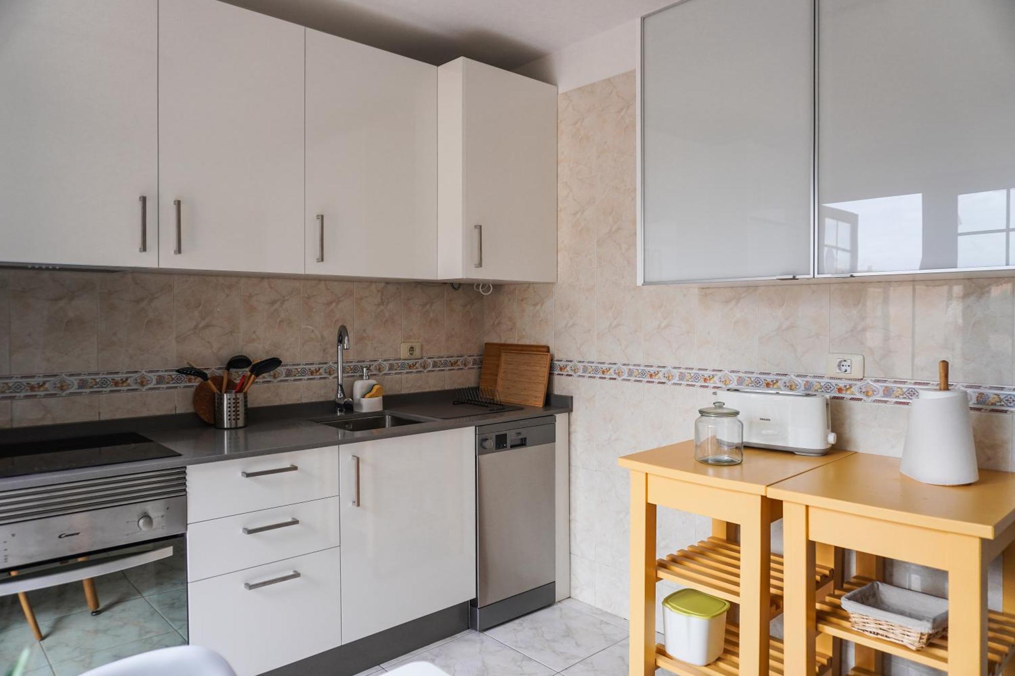 Bright House With Working Space Apartamento *