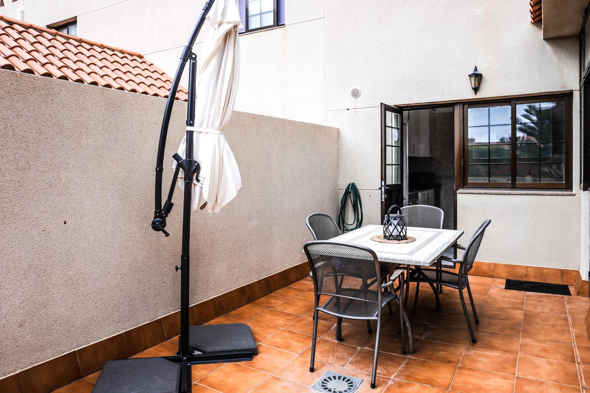Bright House With Working Space El Medano (Tenerife)
